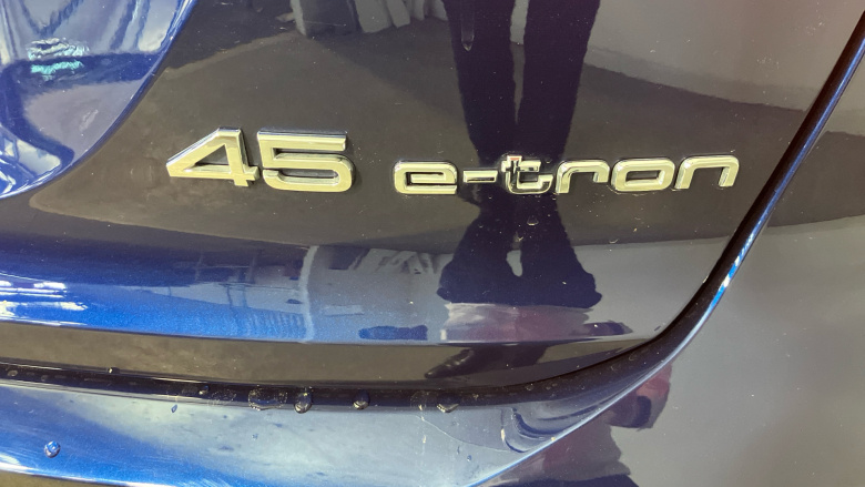Audi Q4 e-tron 210kW 45 82kWh Sport 5dr Auto [Leather] Electric Estate
